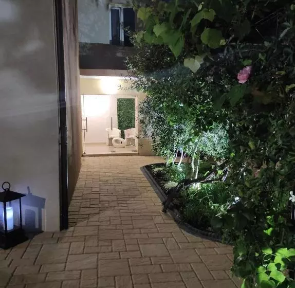 ペンション Guest House Adriya