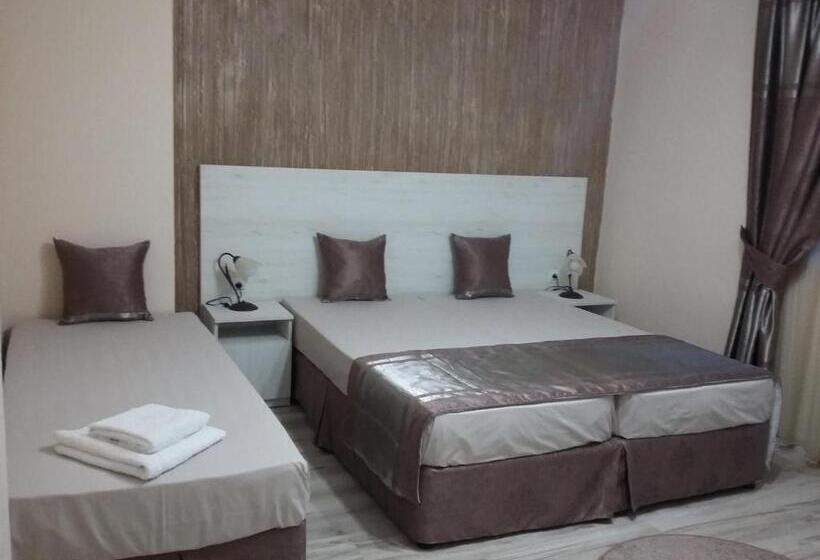 پانسیون Guest House Adriya