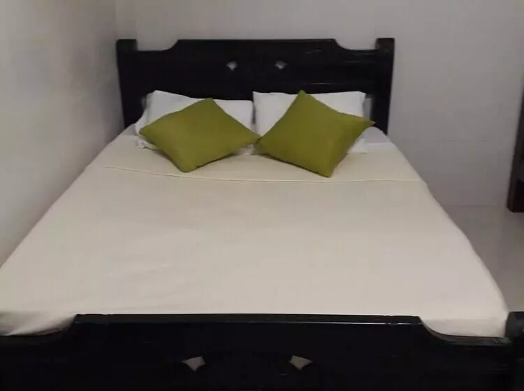 ペンション Hostal Cocobomgo