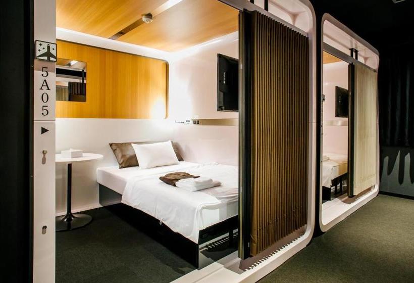 מלון כמוסות First Cabin Tkp Nagoya Station