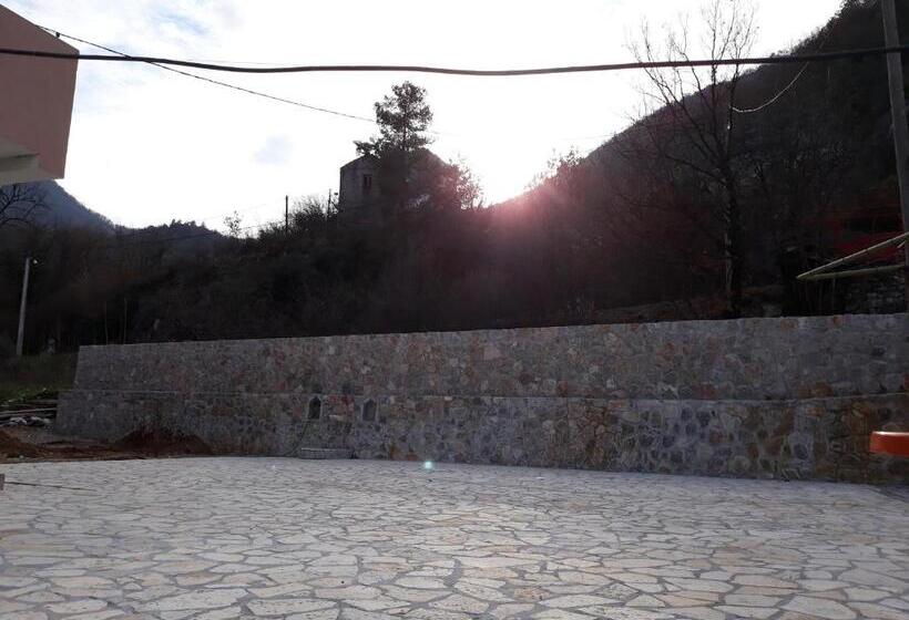 هتل Vržina Farm House Skadar Lake