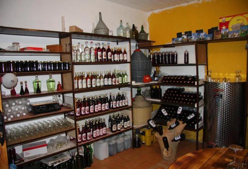 هتل Vržina Farm House Skadar Lake