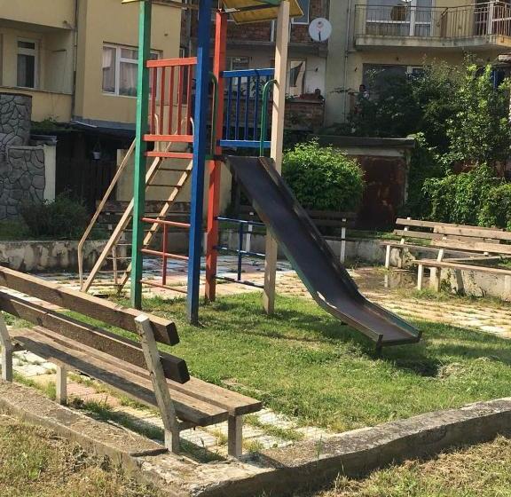 پانسیون Guest House Milevi