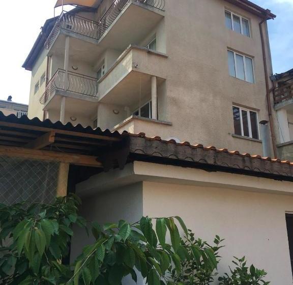 پانسیون Guest House Milevi