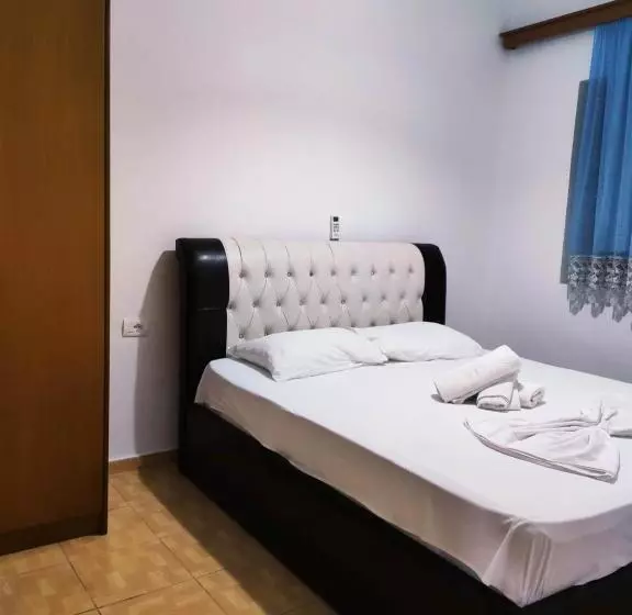 پانسیون Guesthouse Dollomaja Ksamil