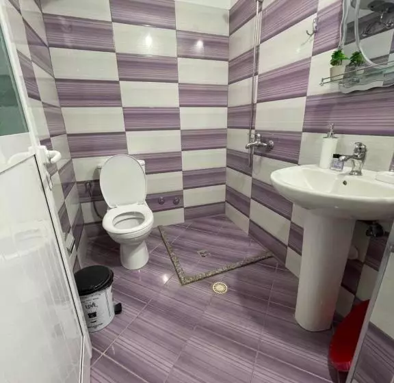 پانسیون Guesthouse Dollomaja Ksamil