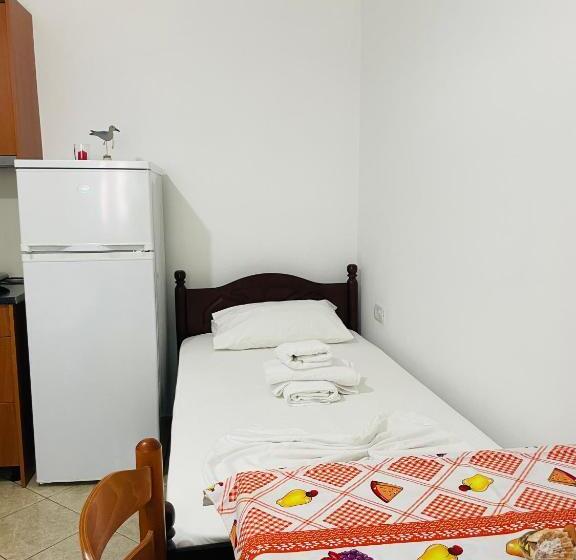 פנסיון Guesthouse Dollomaja Ksamil