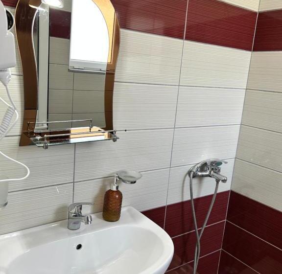 פנסיון Guesthouse Dollomaja Ksamil