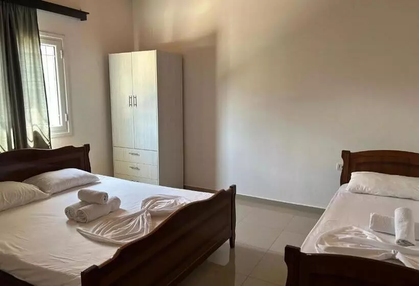 پانسیون Guesthouse Dollomaja Ksamil