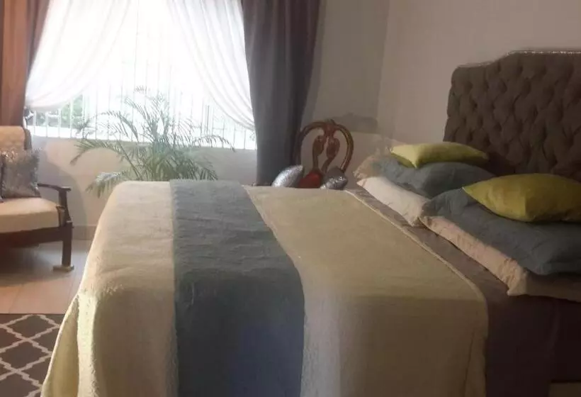 پانسیون Lorenton Hideaway