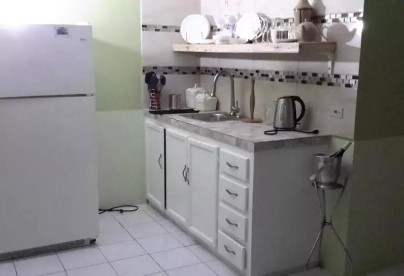 پانسیون Lorenton Hideaway