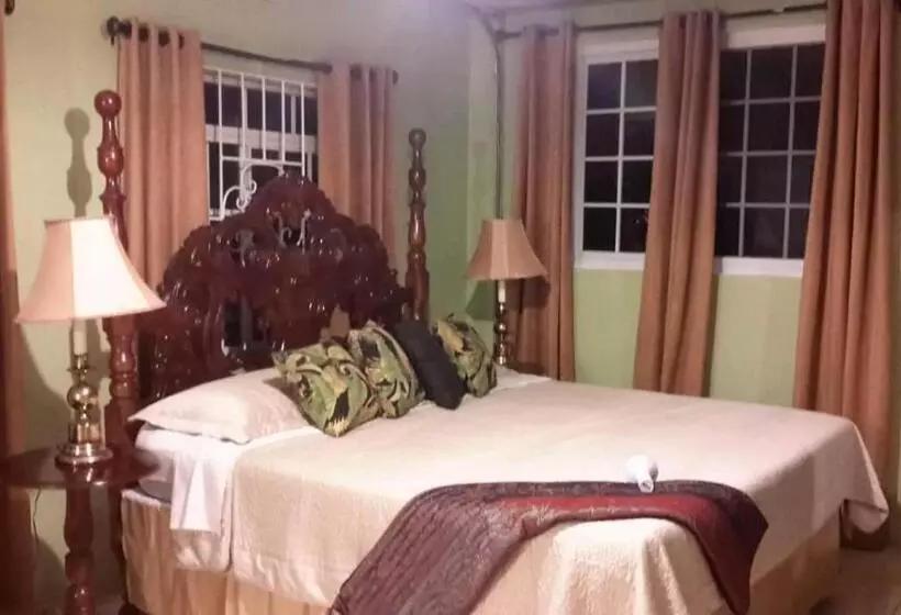 پانسیون Lorenton Hideaway