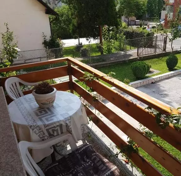 پانسیون Guesthouse Irac