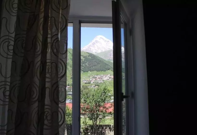 پانسیون Inga Guest House