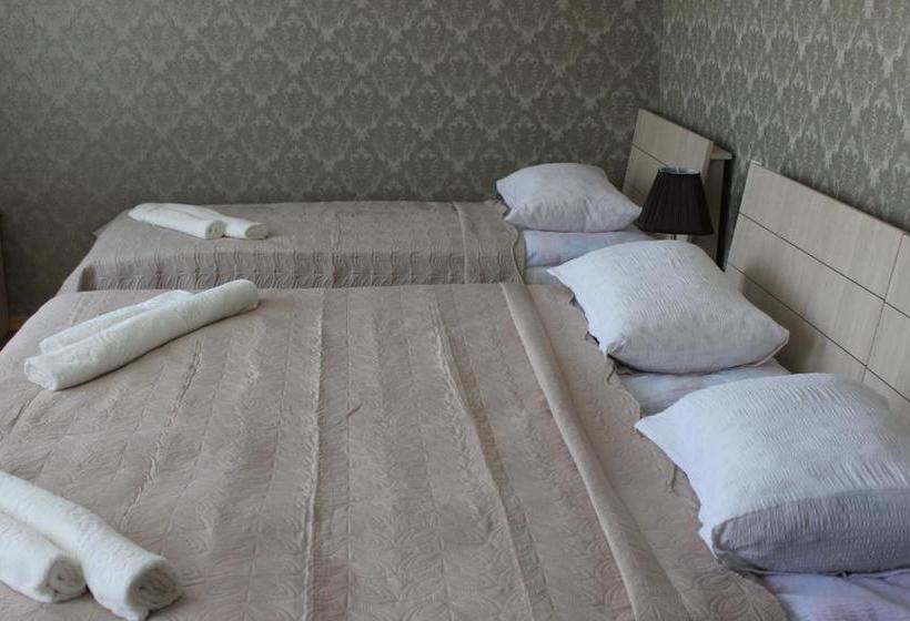 پانسیون Inga Guest House