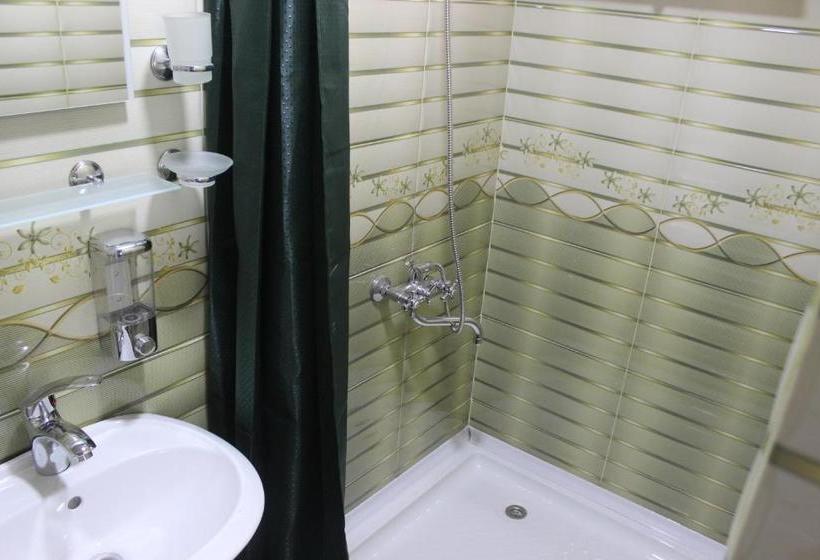 پانسیون Inga Guest House