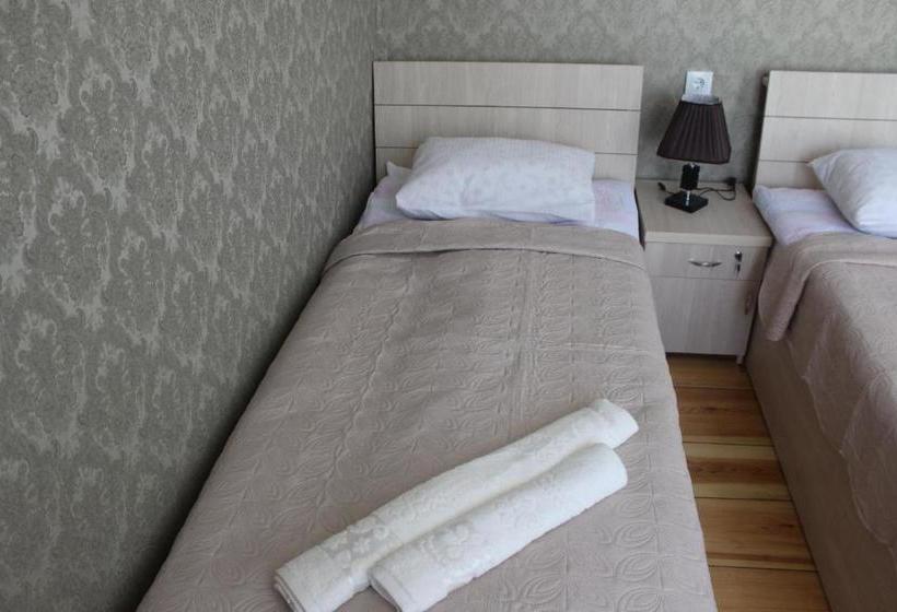 پانسیون Inga Guest House