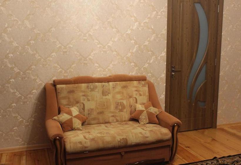 پانسیون Inga Guest House