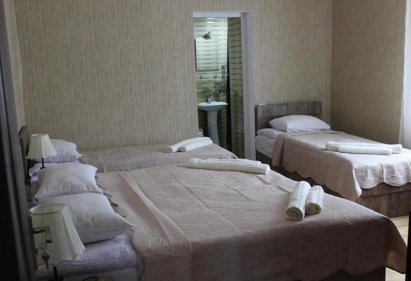 پانسیون Inga Guest House