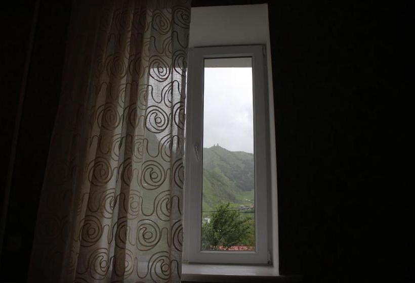 پانسیون Inga Guest House