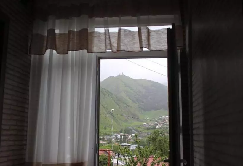 پانسیون Inga Guest House