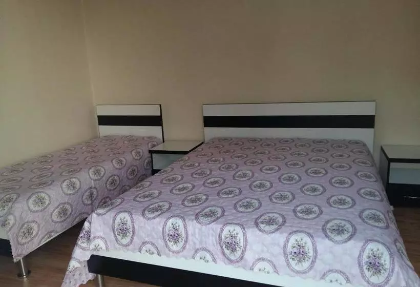 پانسیون Temo S Guest House In Kvariati