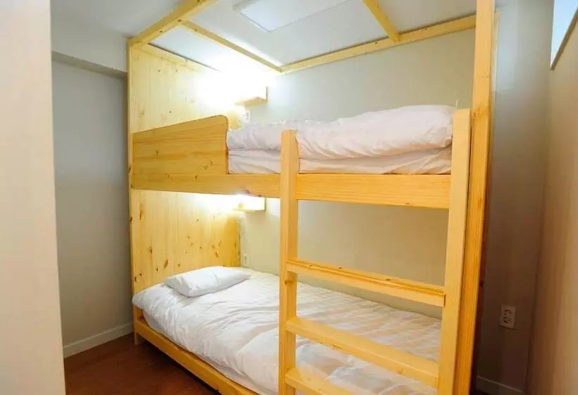 Majatalo Hannah Guesthouse