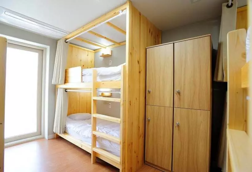 Majatalo Hannah Guesthouse