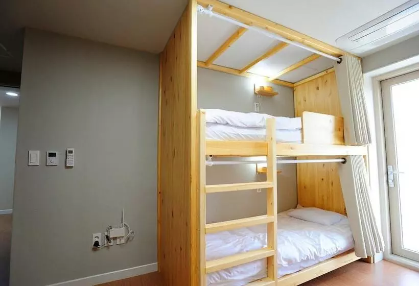 Majatalo Hannah Guesthouse