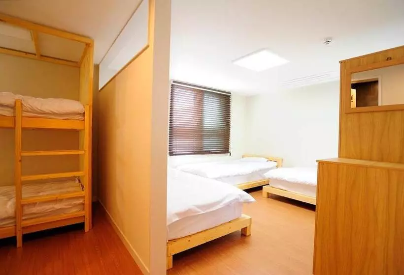 Majatalo Hannah Guesthouse