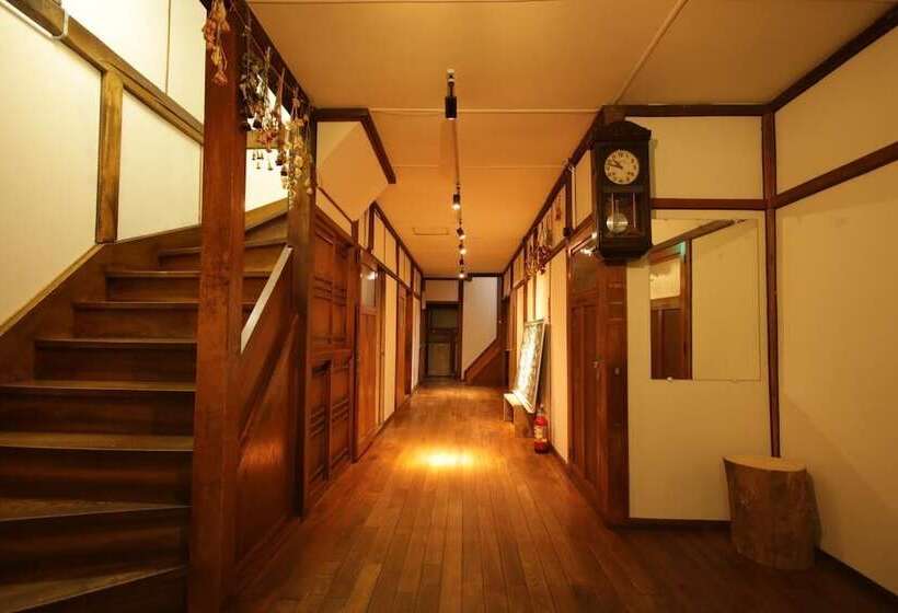 펜션 Kushiro Guesthouse Cook A Doodle Doo Hostel