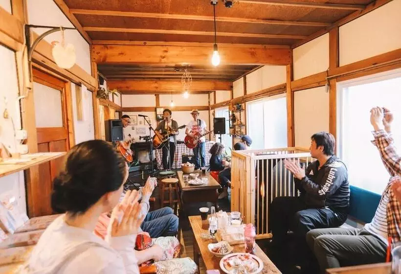 ペンション Kushiro Guesthouse Cook A Doodle Doo   Hostel