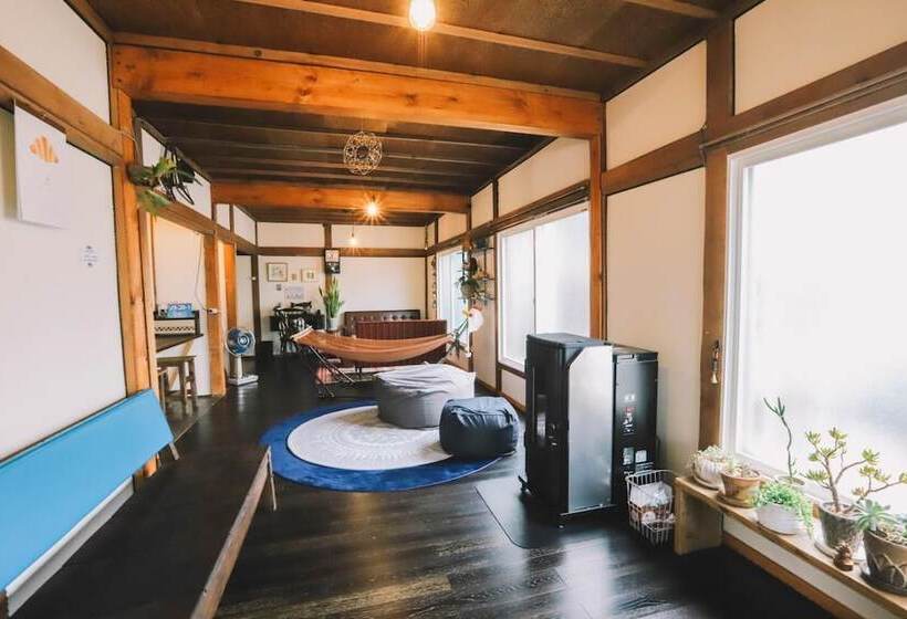 펜션 Kushiro Guesthouse Cook A Doodle Doo Hostel