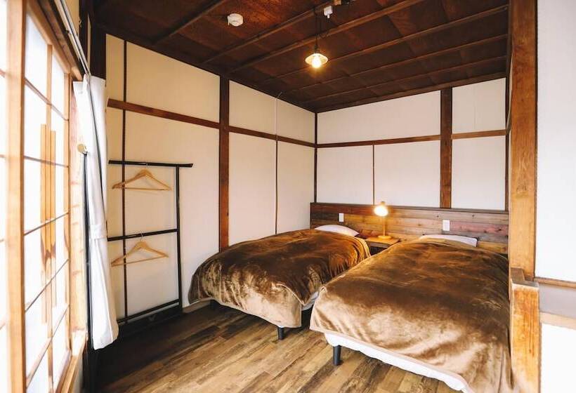 펜션 Kushiro Guesthouse Cook A Doodle Doo Hostel