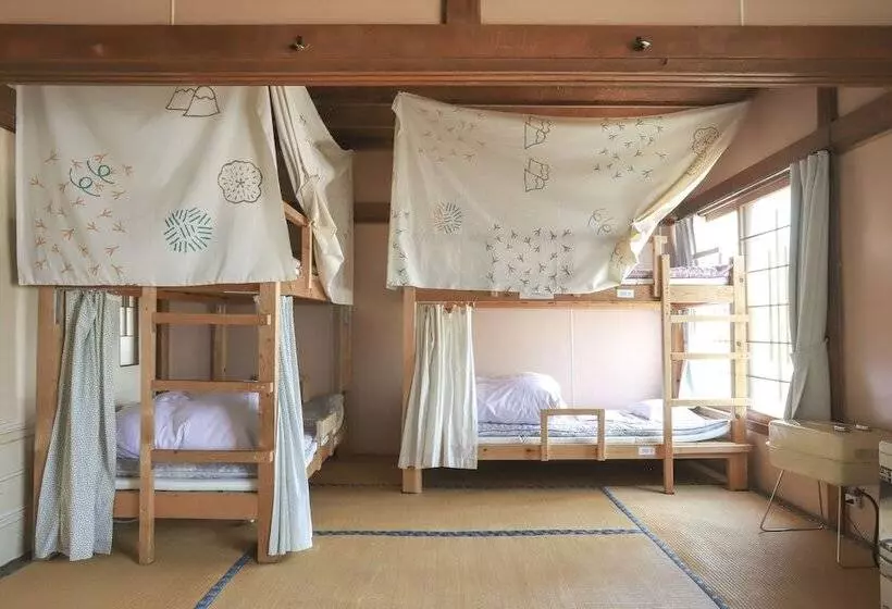 ペンション Kushiro Guesthouse Cook A Doodle Doo   Hostel