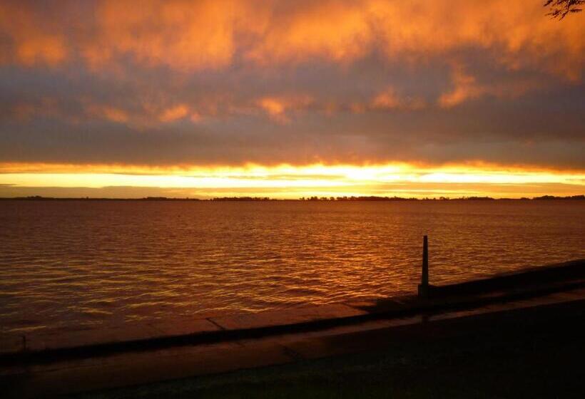 Hostel Villa De La Costa