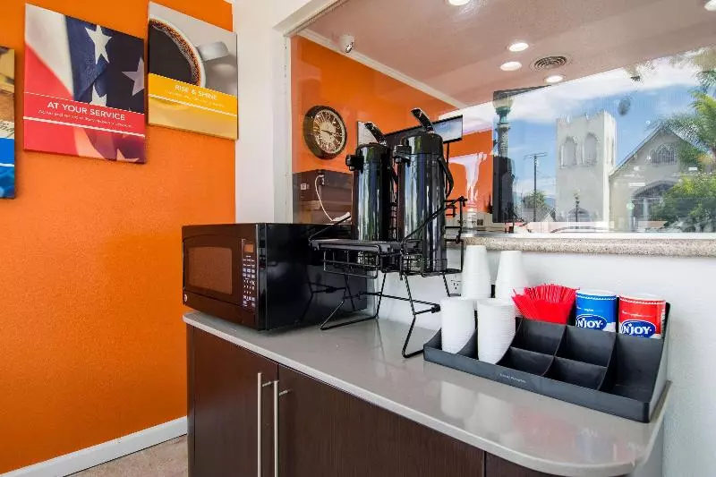 Motel 6 san Bernardino, Ca  Downtown