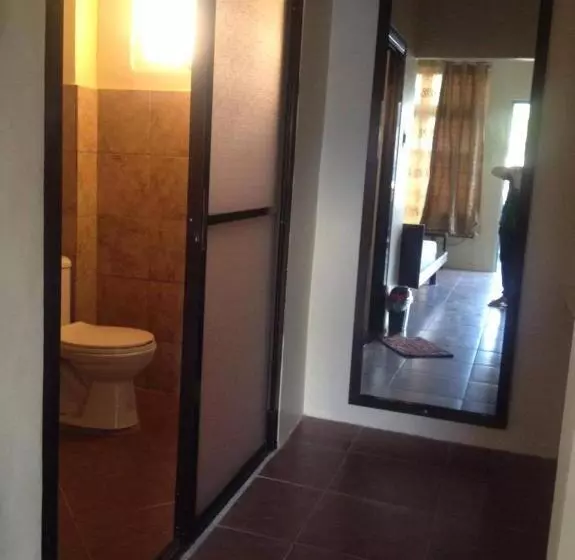 Majatalo Brown Epitome Lodge