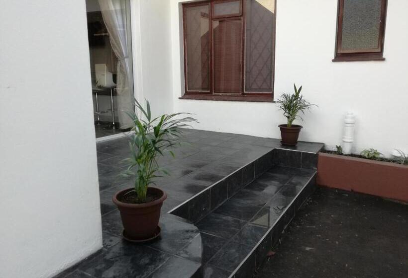 Пансион Villa Tropicana  South Africa