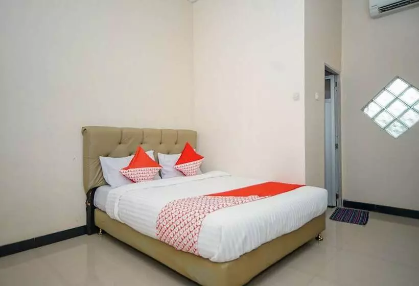 ホテル Wisma Merdeka Syariah Redpartner