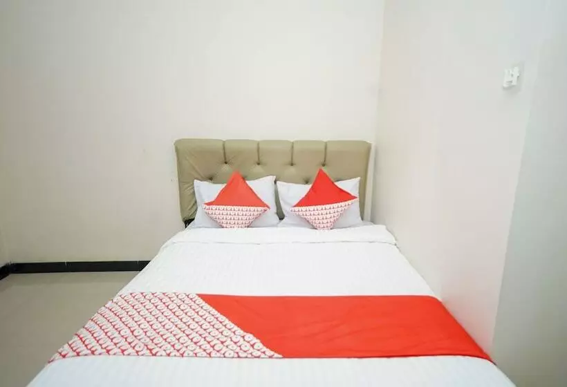 ホテル Wisma Merdeka Syariah Redpartner