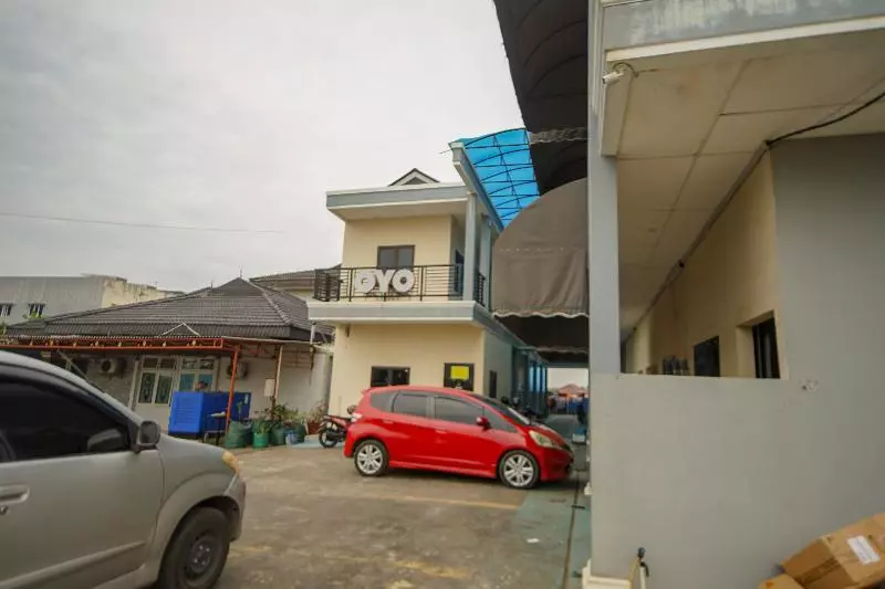 ホテル Wisma Merdeka Syariah Redpartner
