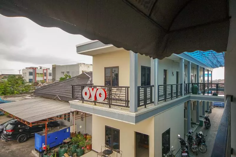 ホテル Wisma Merdeka Syariah Redpartner