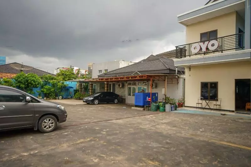ホテル Wisma Merdeka Syariah Redpartner