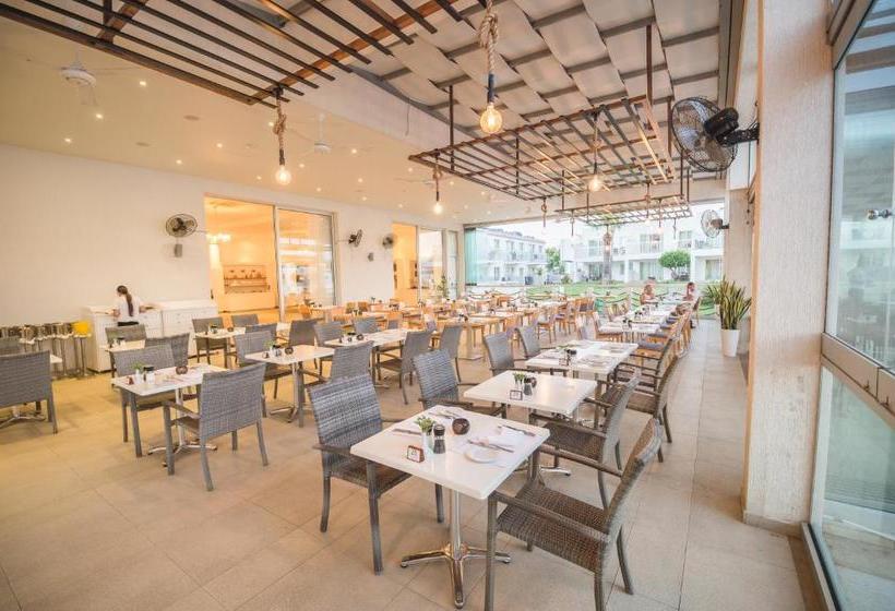 בית מלון כפרי Sunprime Ayia Napa Suites Adults Only