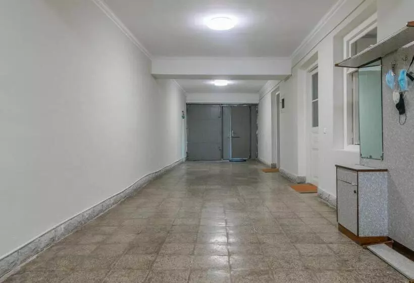 پانسیون Anna's Guest House