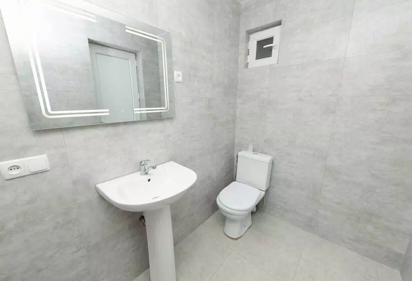 پانسیون Anna's Guest House