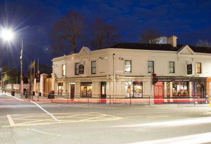 پانسیون Jbs Bar & Guest Accommodation