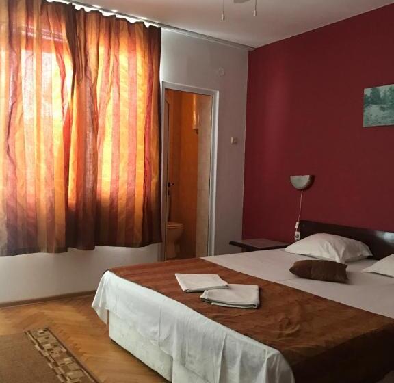 پانسیون Kavakka