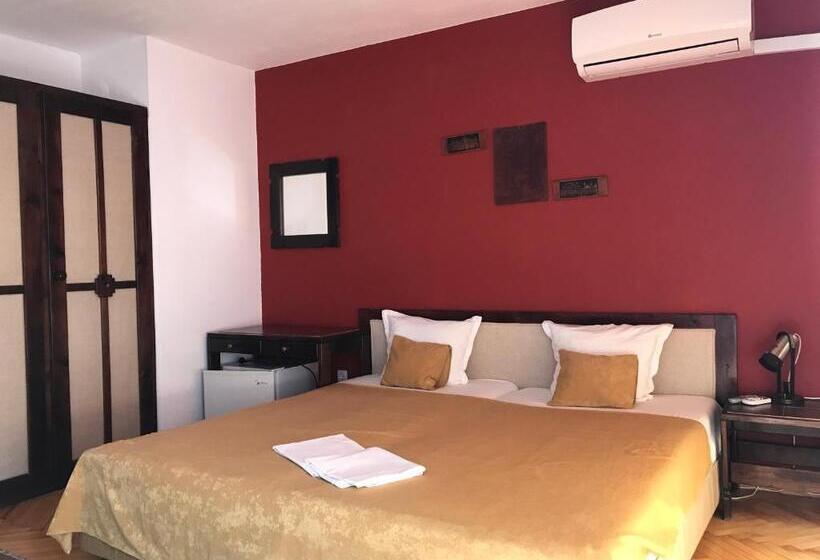 پانسیون Kavakka